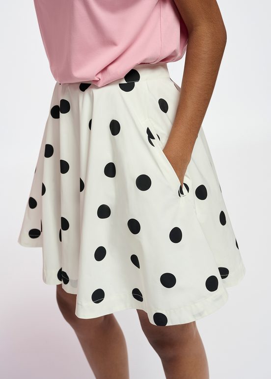 White and black polka-dot voluminous mini skirt