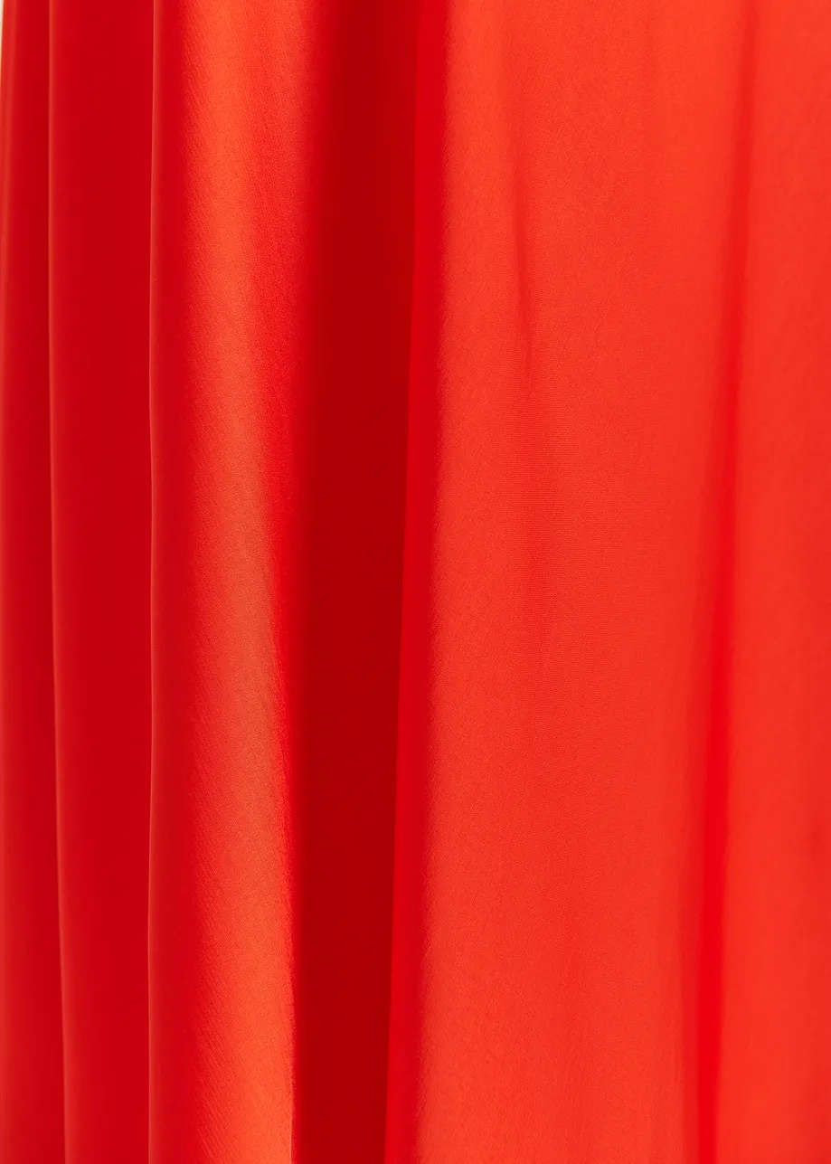 Red V-neck maxi-length dress