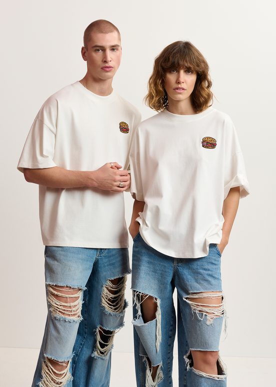 Off-white organic cotton T-shirt with hamburger embroidery