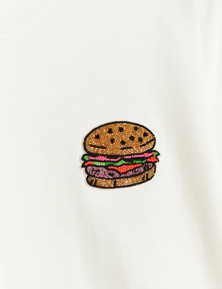 T-shirt en coton bio blanc cassé avec hamburger