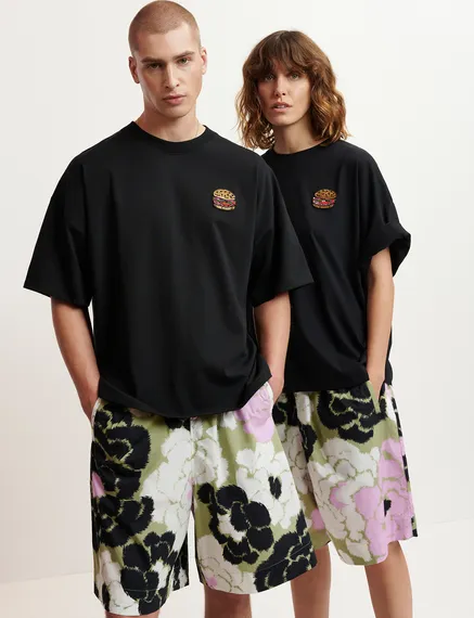 Black organic cotton T-shirt with hamburger embroidery