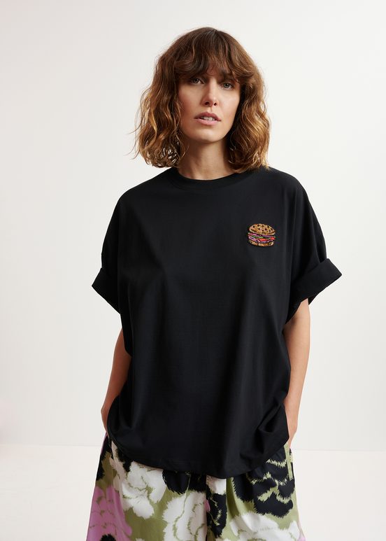 Black organic cotton T-shirt with hamburger embroidery