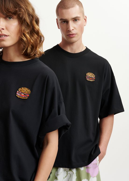 Black organic cotton T-shirt with hamburger embroidery