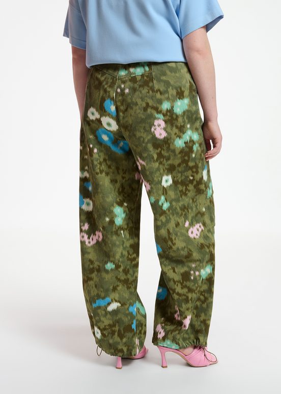 Khaki floral print cotton cargo pants