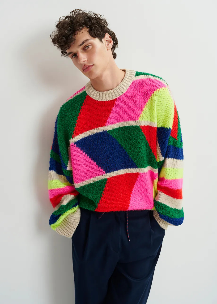 Maglione multicolore lavorato a intarsio geometrico