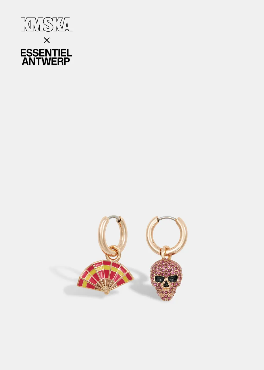 Gold-tone hoop earrings with skull and fan pendants - collaboration with KMSKA