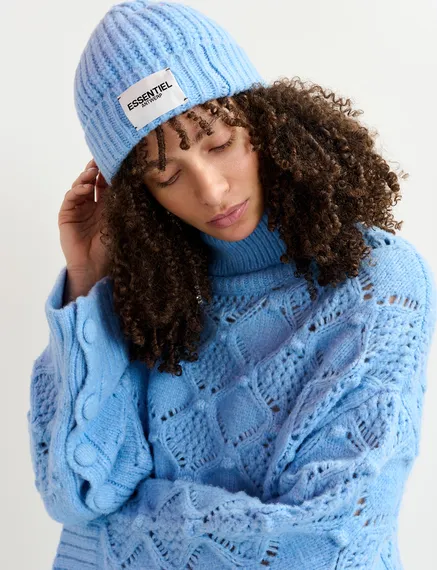 Light blue rib-knitted beanie with logo