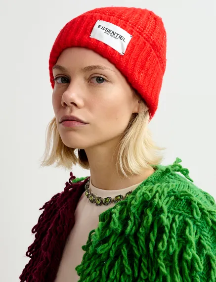 Red rib-knitted beanie with logo