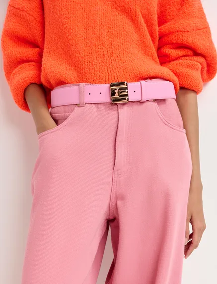 Pink leather belt with E-shaped buckle