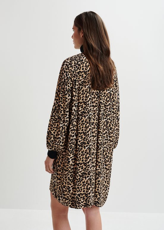 Minivestido marrón con estampado de leopardo y ribetes de punto elástico