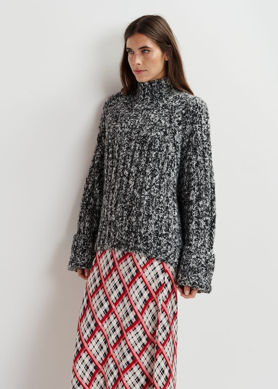 Pull à col roulé en tricot mêlé noir et écru