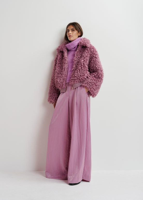 Veste en fausse peau de mouton mauve