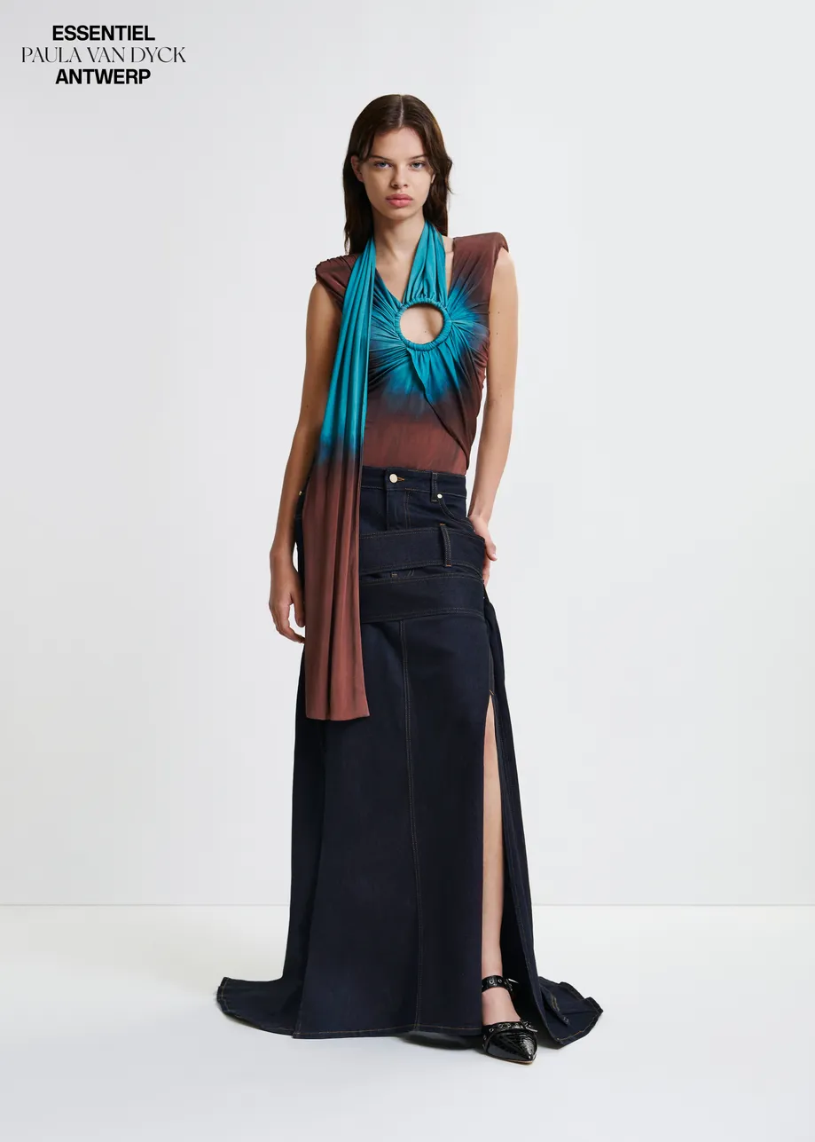 Donkerblauwe asymmetrische midirok met gespsluiting