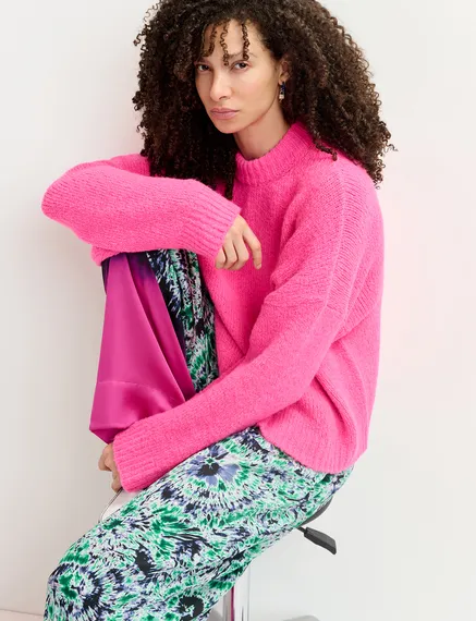 Neon pink chunky knit sweater