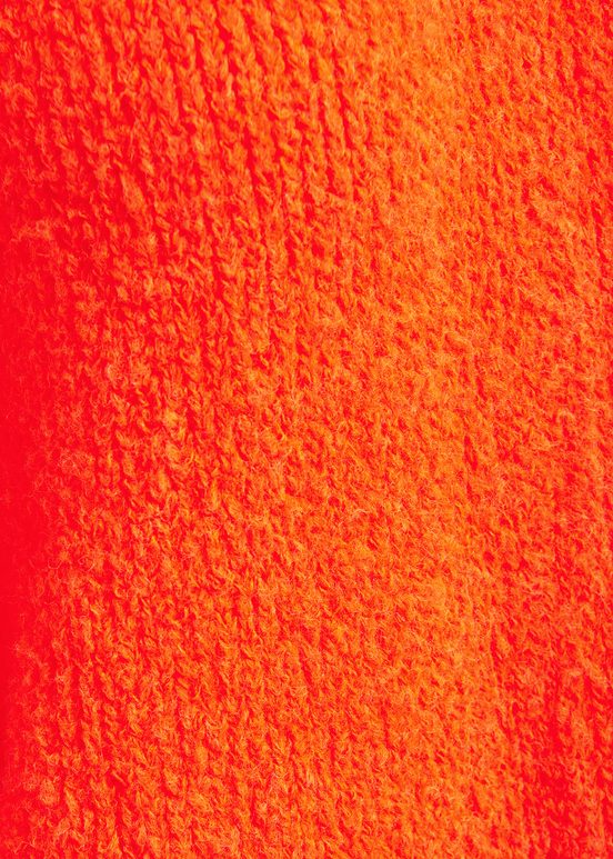 Pull en gros tricot orange fluo