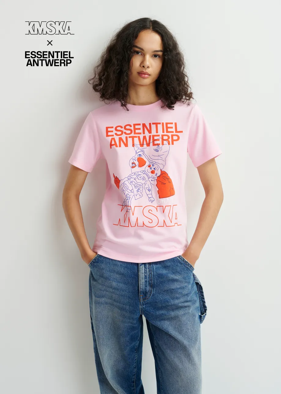 Roze biokatoenen jersey T-shirt 'De intrige' - samenwerking met het KMSKA