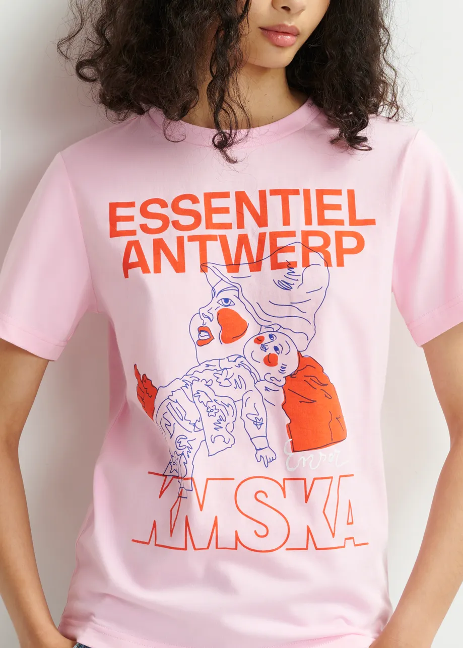 Camiseta «The Intrigue» de punto de algodón orgánico, rosa. Colaboración con el KMSKA