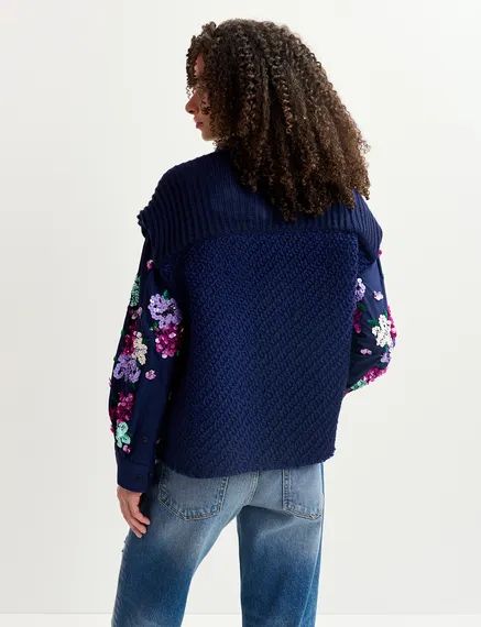 Marineblaue, ärmellose Strickjacke