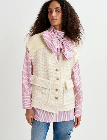 Ecrufarbene, ärmellose Strickjacke