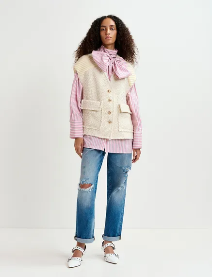 Ecru sleeveless knitted jacket