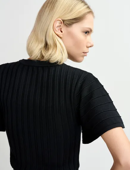 Black rib-knitted top with flared short sleeves