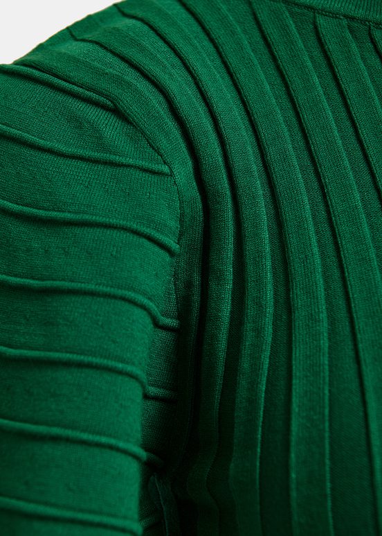 Top de punto elástico con mangas cortas acampanadas, verde oscuro