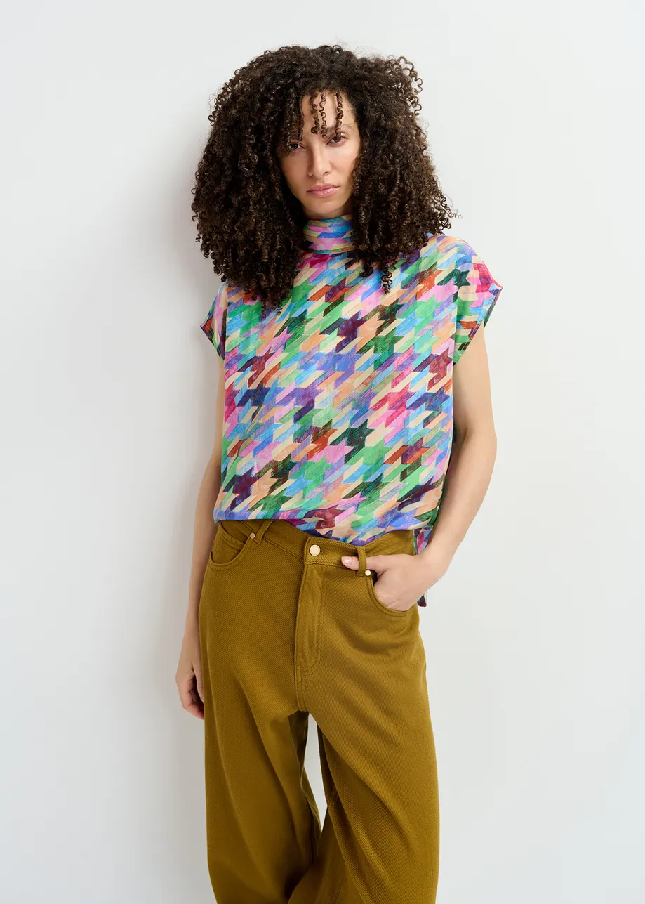 Multicolor silk top with geometric print