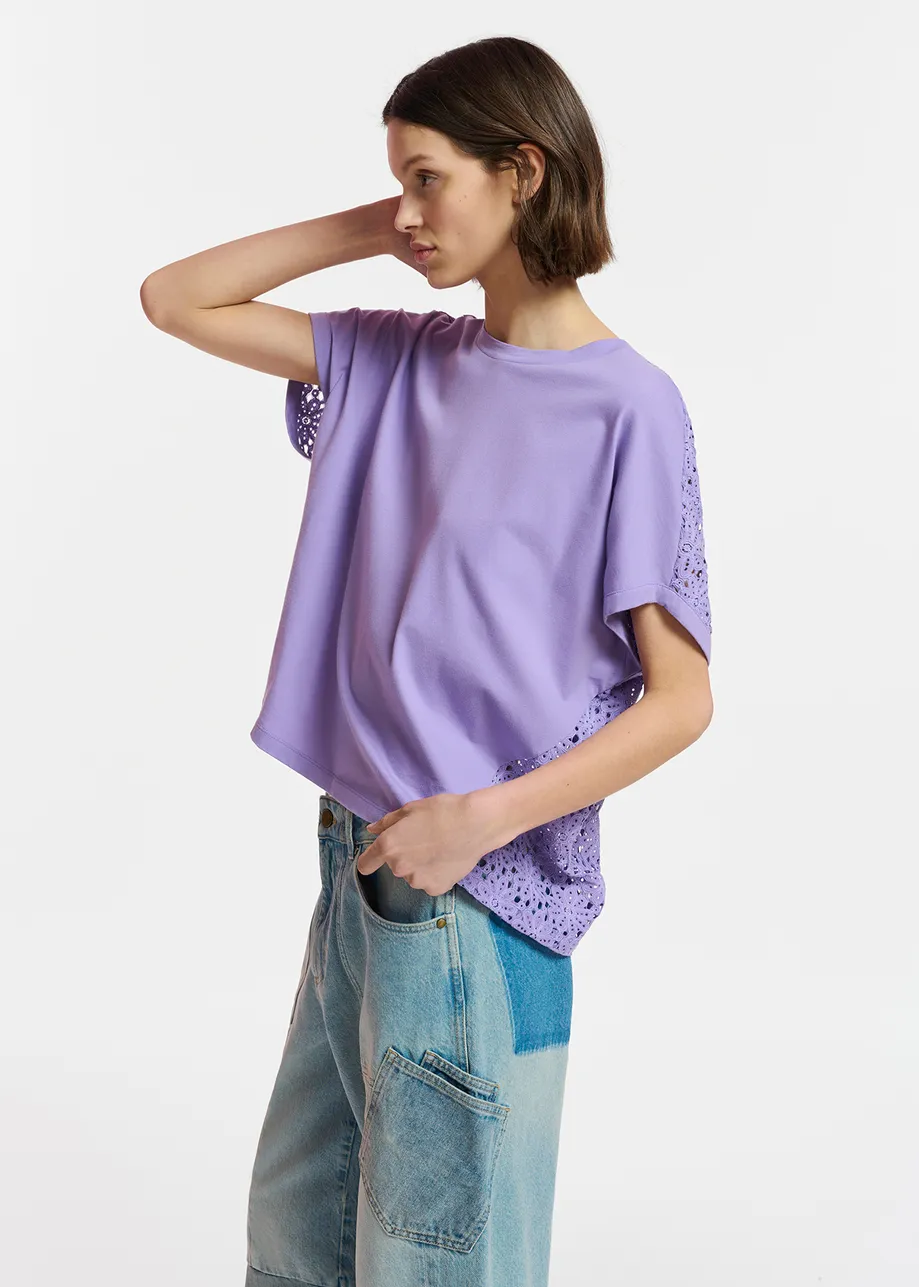 Lilac T-shirt with lace back panel