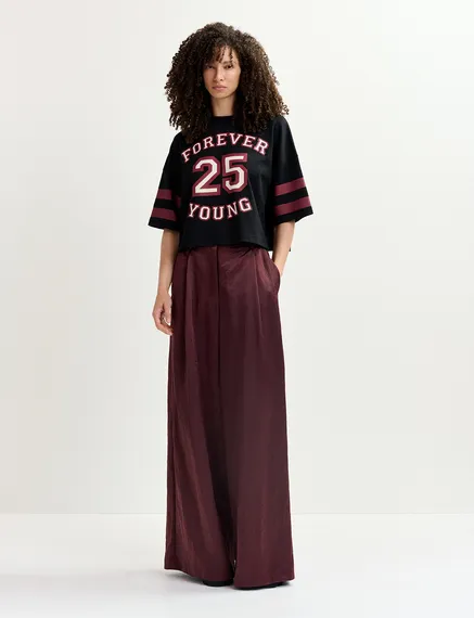 Black organic cotton cropped T-shirt with "25"-print