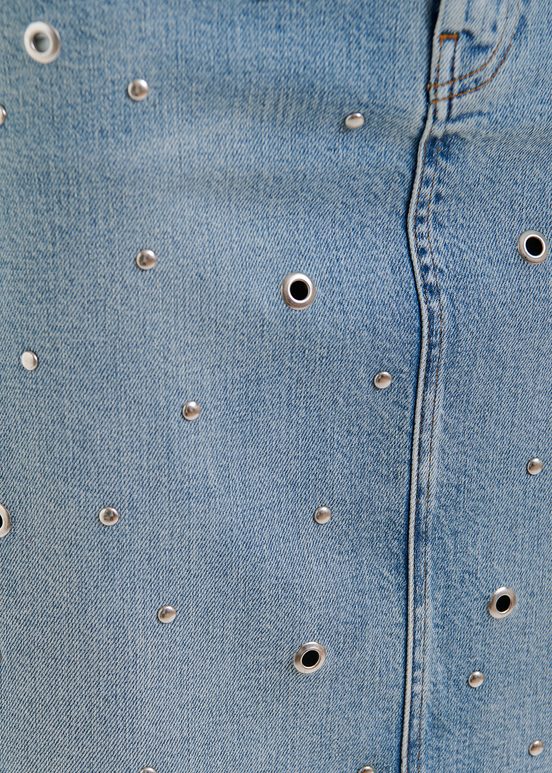 Blauwe midi-jeansrok versierd met ringetjes