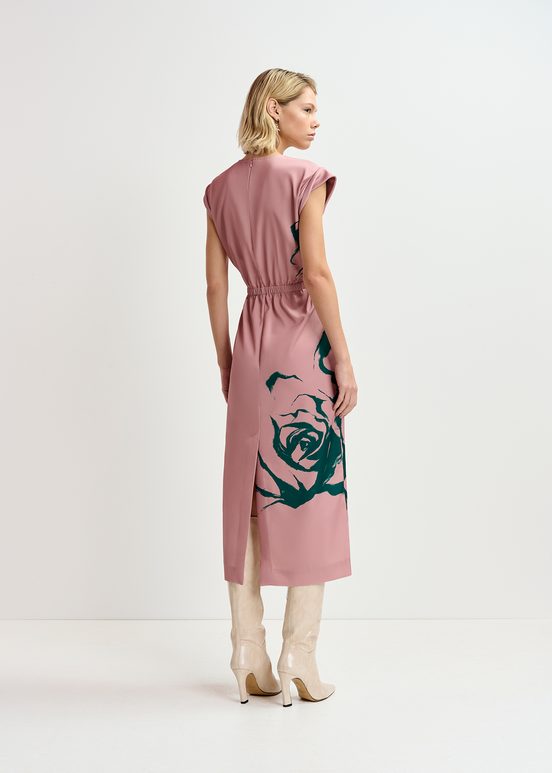 Roséfarbenes Midikleid mit Blumenprint