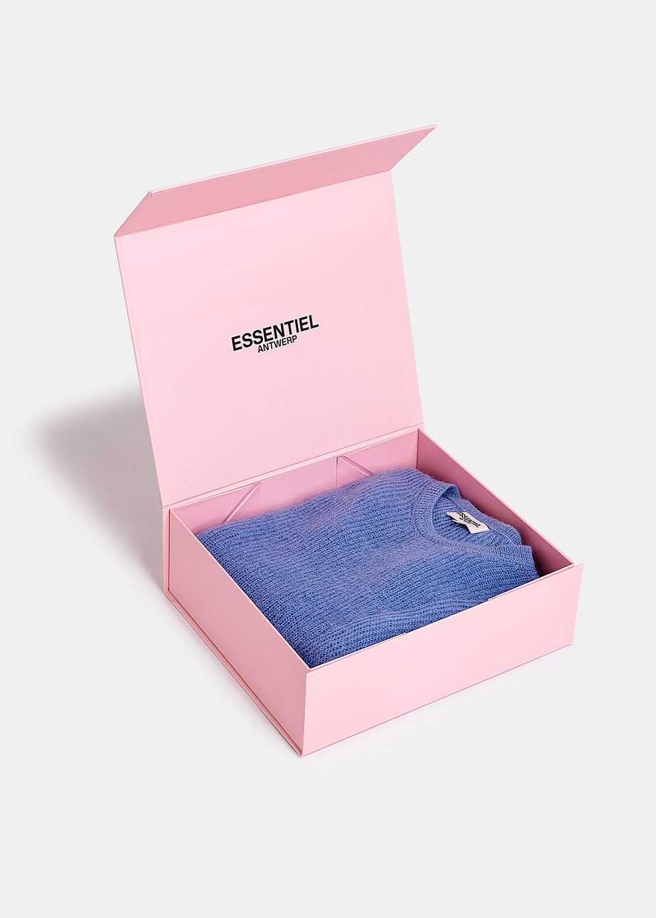 Pink luxurious and reusable FSC-certified gift box - Size M