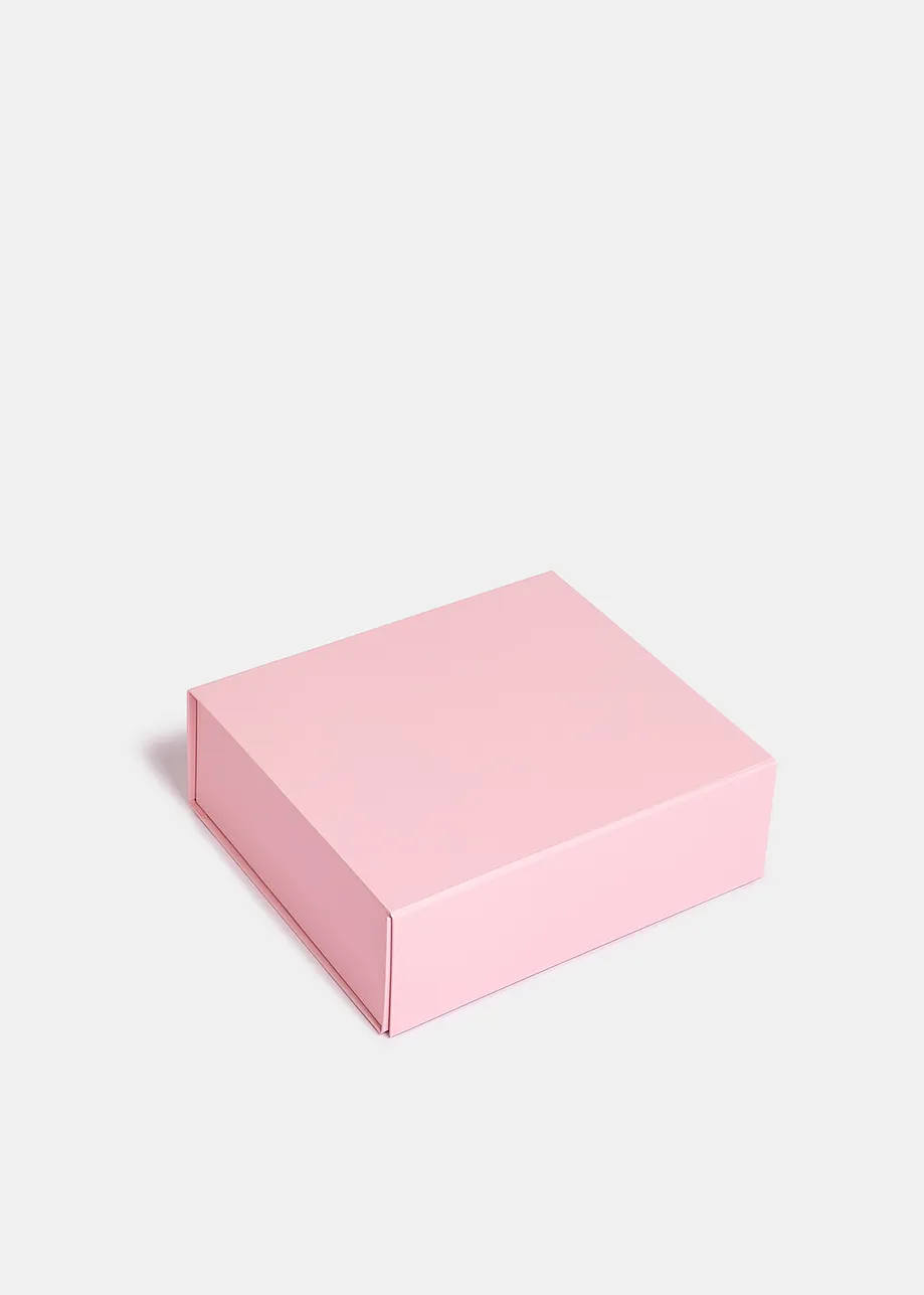 Pink luxurious and reusable FSC-certified gift box - Size M