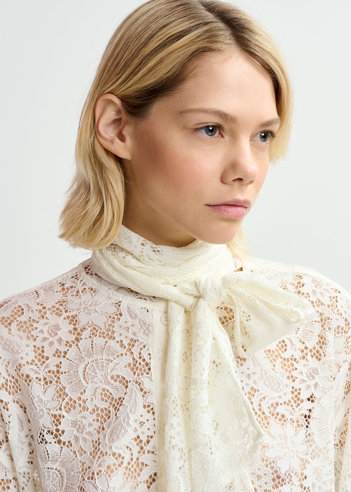 【ANGLAN】Lace Over Shirt Andersson Bell Half Sheer Flower Lace Shirt Ecru | UJNG