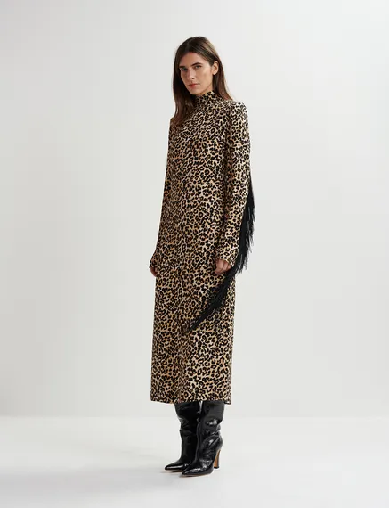 Vestido midi con estampado de leopardo y flecos, marrón