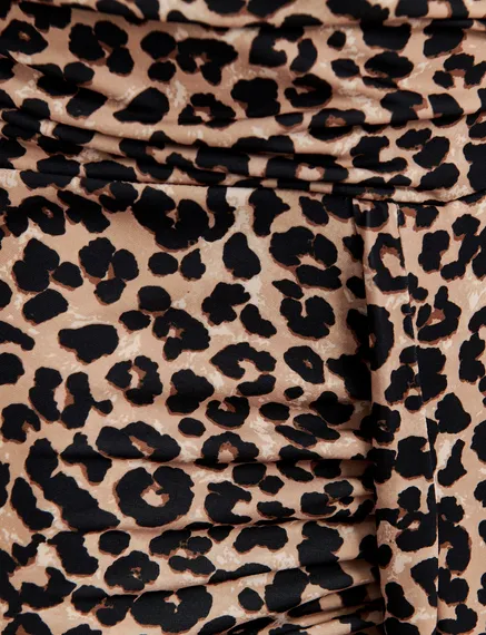 Vestido midi de punto elástico con estampado de leopardo