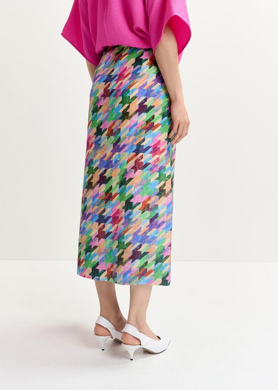 Kleurrijke gedrapeerde zijden midirok met geometrische print