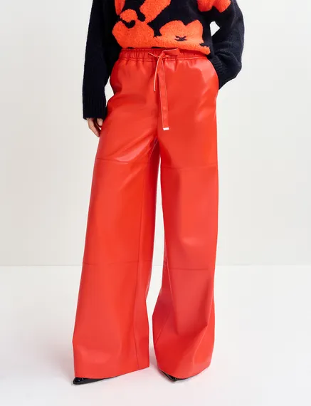 Pantalon large en faux cuir rouge