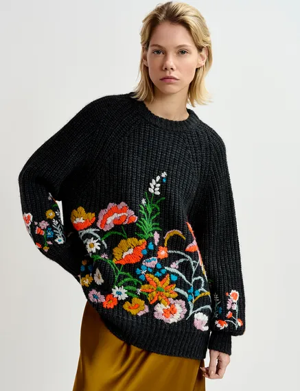 Dark grey rib-knitted sweater with floral embroideries