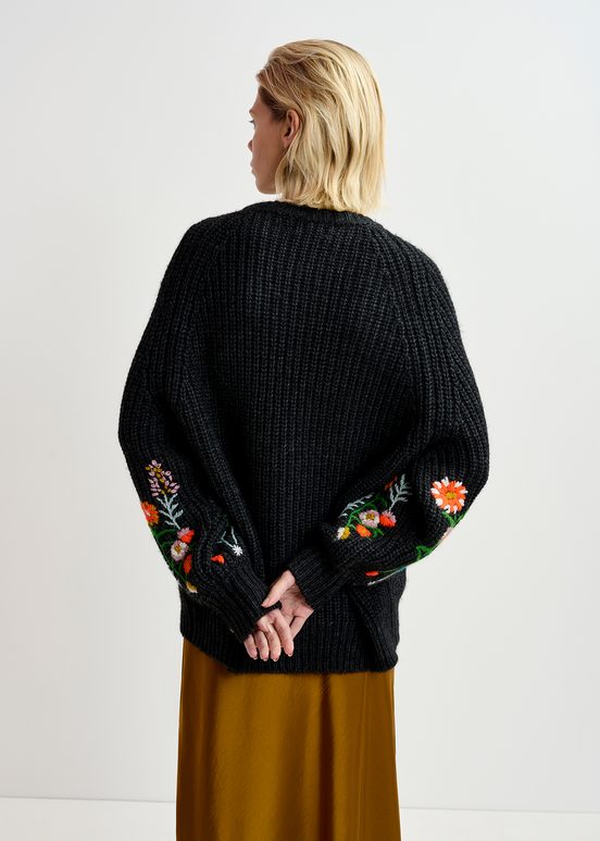 Dark grey rib-knitted sweater with floral embroideries