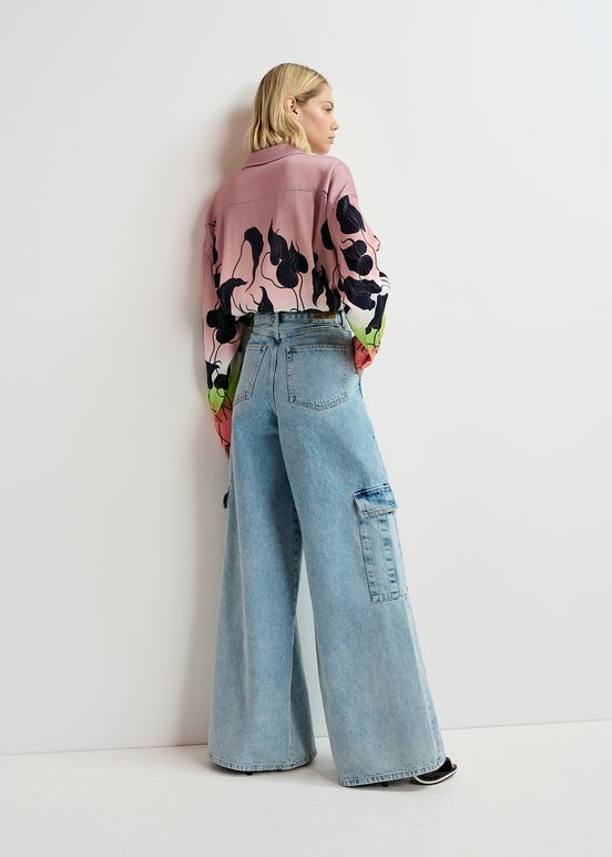 Blue wide-leg cargo jeans