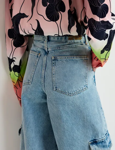 Blue wide-leg cargo jeans