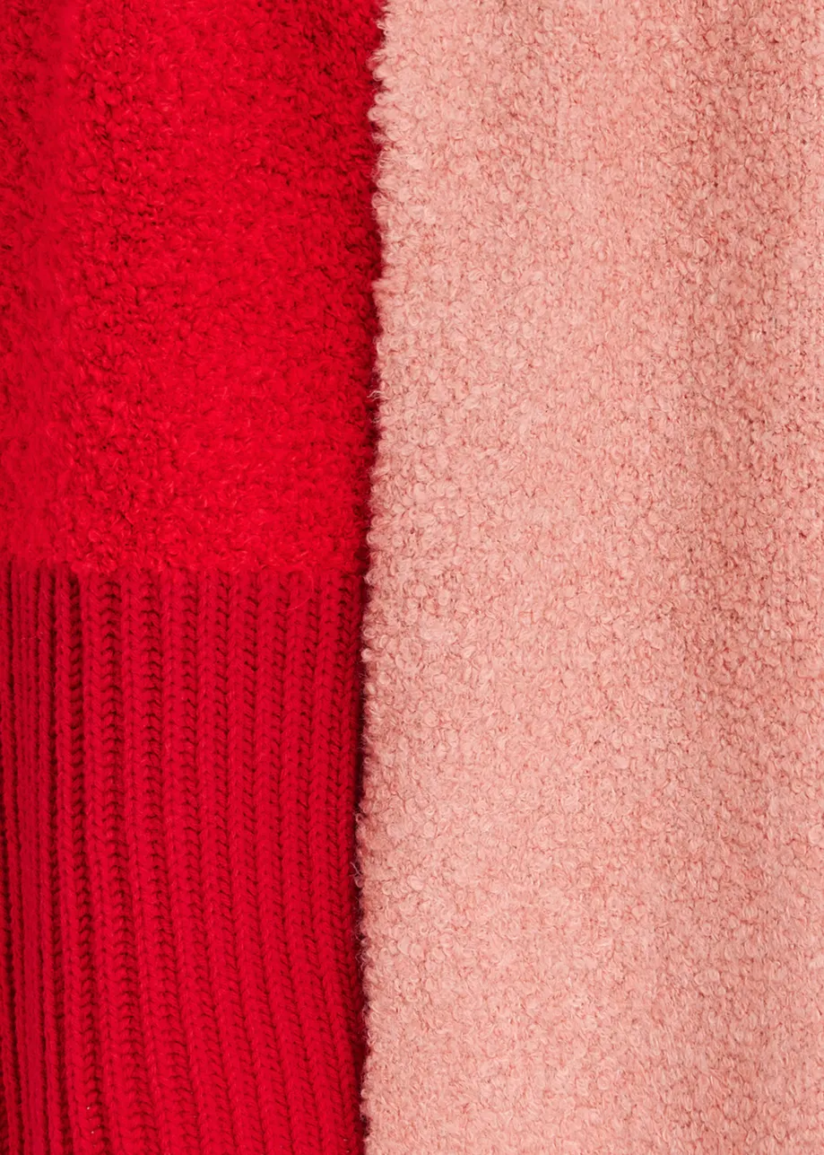 Écharpe en tricot bouclé rouge et vieux rose