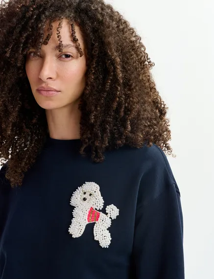 Sweatshirt bleu marine en coton bio avec caniche en perles