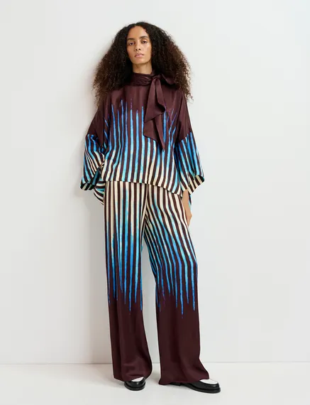 Bruine, blauwe en ecru oversized top met strikkraag