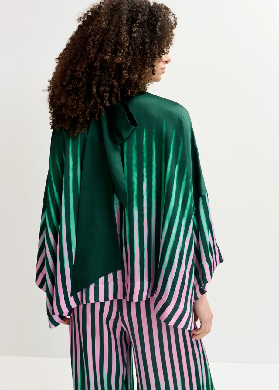 Donkergroene, groene en roze oversized top met strikkraag