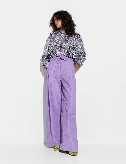 Pantalon large en jacquard fleuri lilas