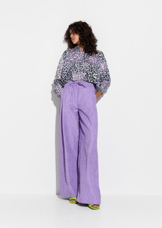 Pantalon large en jacquard fleuri lilas