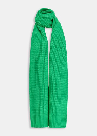 Green rib-knitted scarf