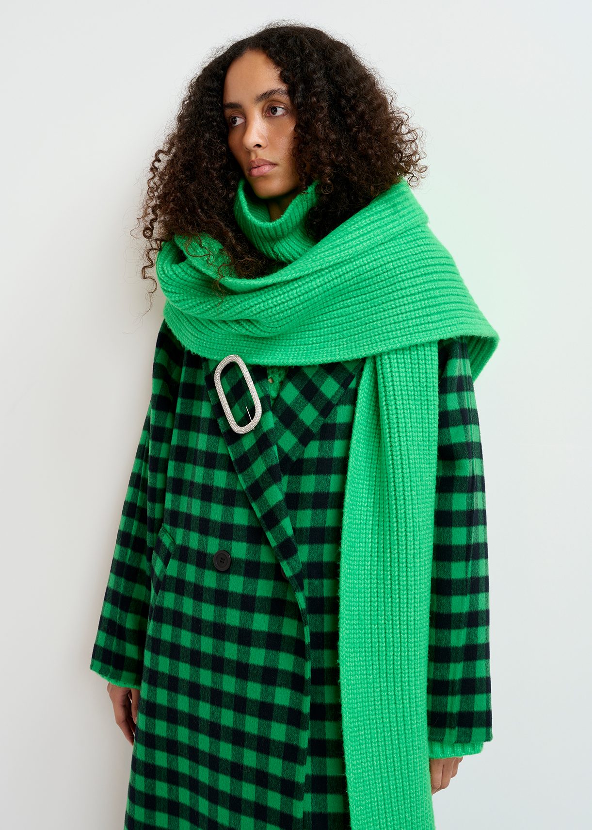 Green rib-knitted scarf